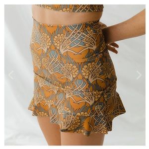 Albion Fit Golden Hour Swim Skirt, Large.